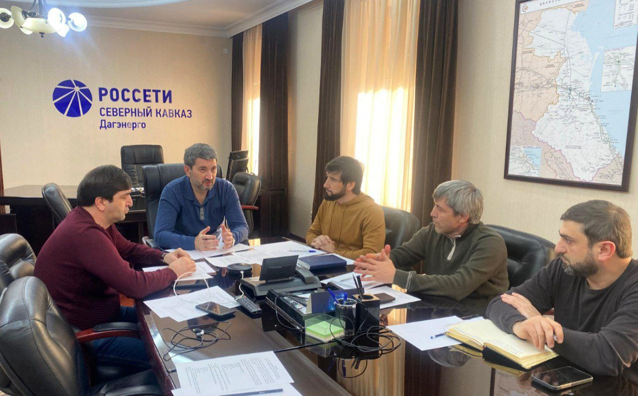 Дагестанские энергетики восстановили электроснабжение большей части жителей региона, нарушенное из-за ураганного ветра и снегопада