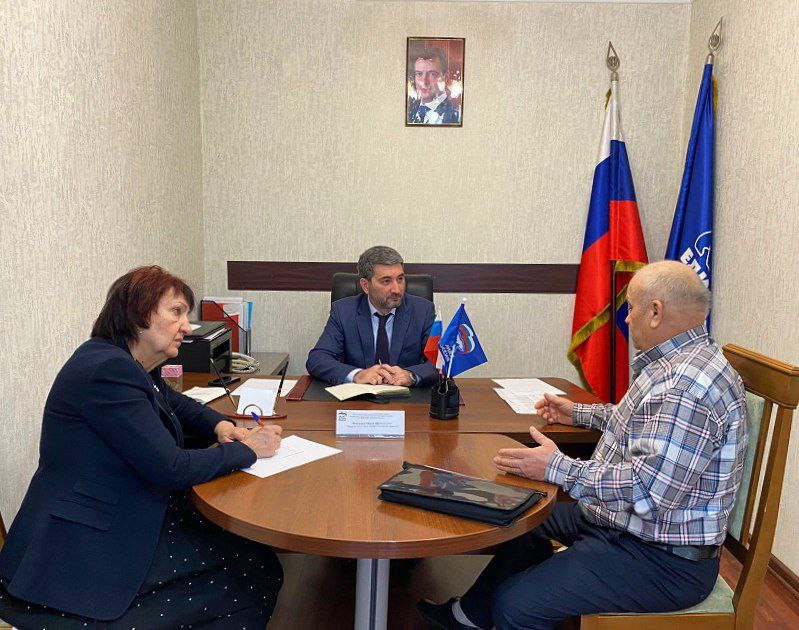 Заявления на контроле. Глава Минэнерго Дагестана Марат Шихалиев провел прием граждан в Махачкале