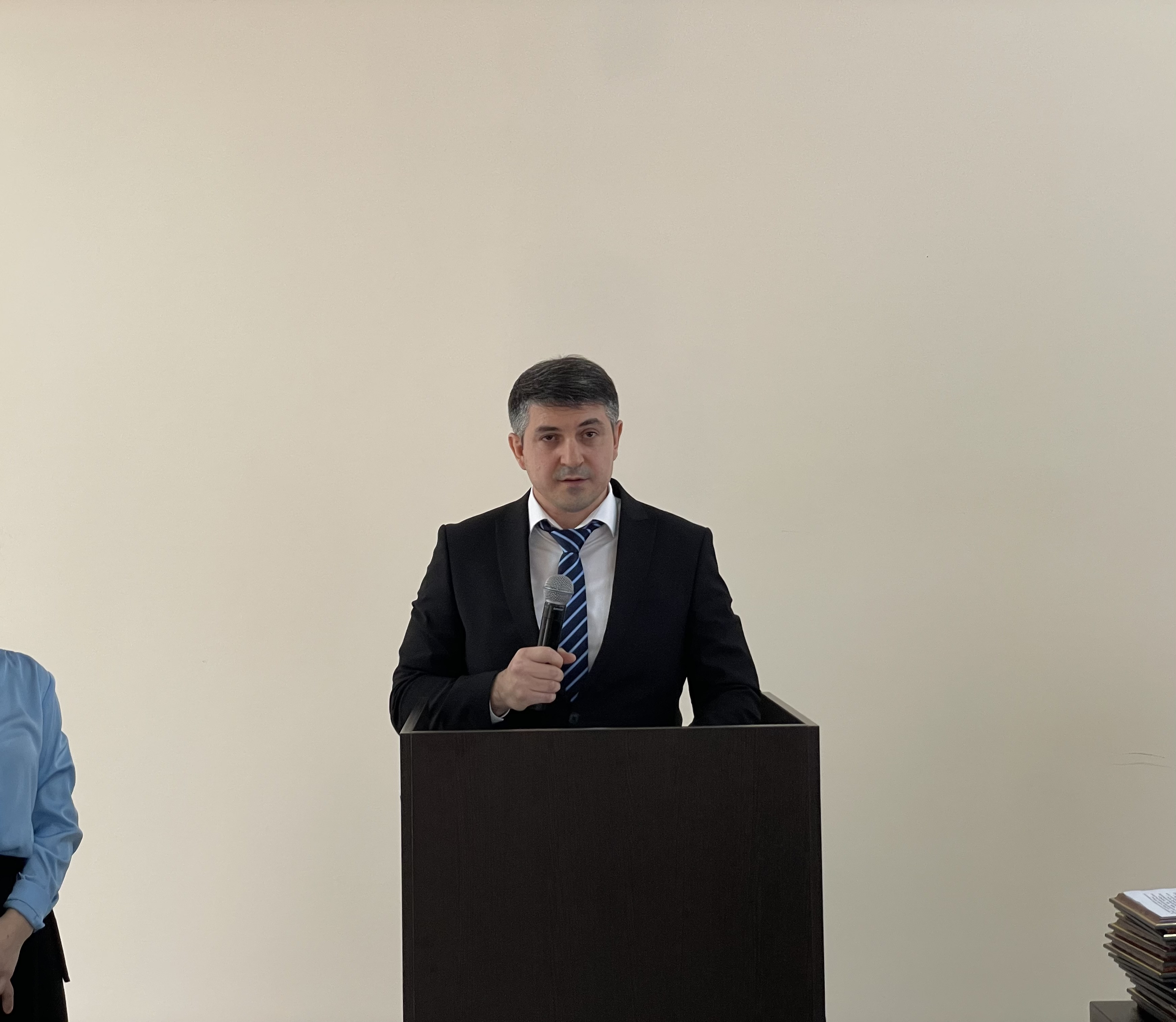 Ризван Мурадов поздравил работников энергетического комплекса с Днём энергетика!