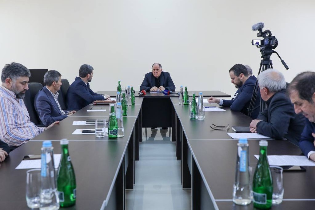 Абдулмуслим Абдулмуслимов обозначил задачи коллективу Минэнерго Дагестана