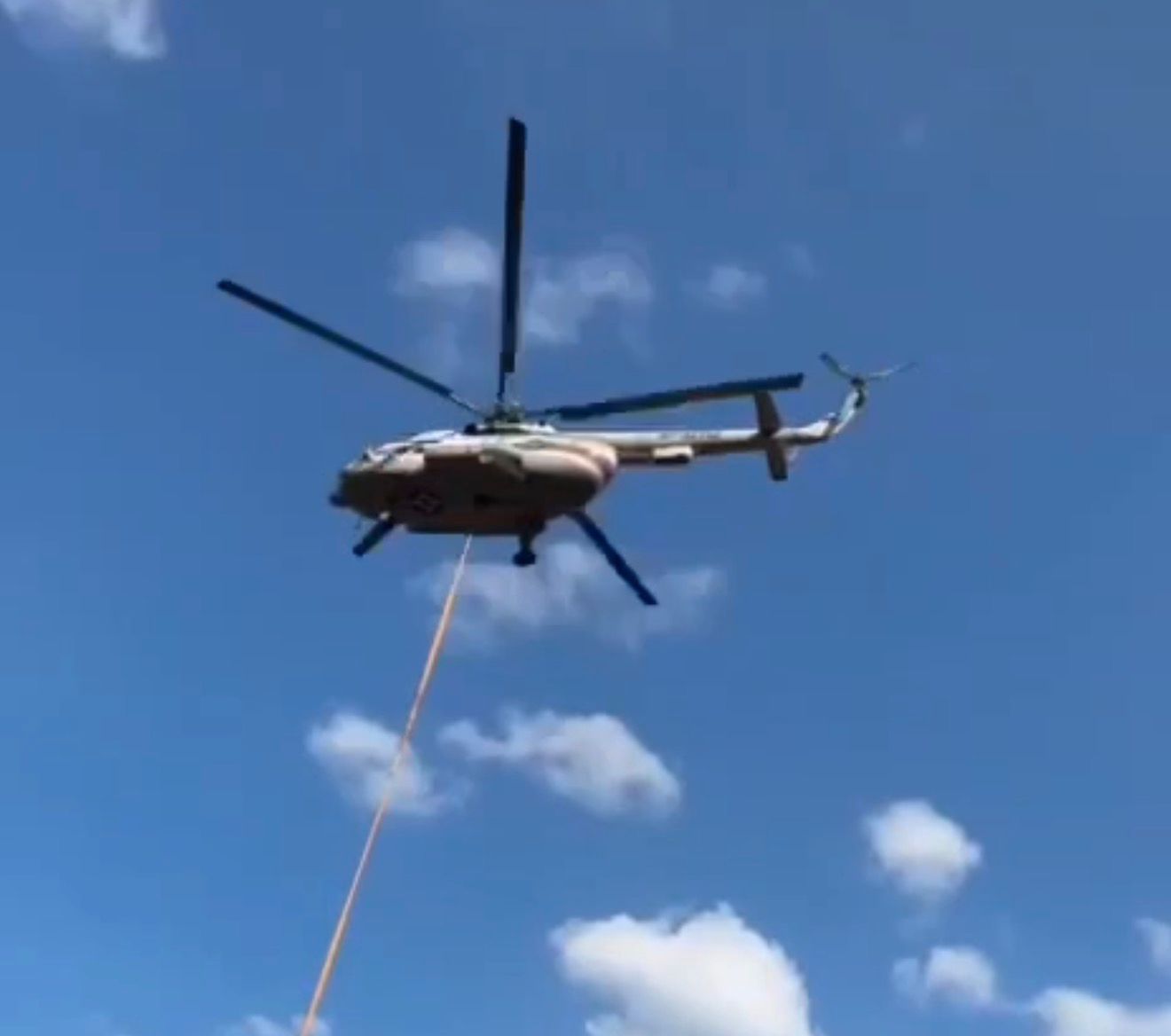 Реконструкция стратегической ЛЭП в Дагестане: работа в горах с вертолетной поддержкой