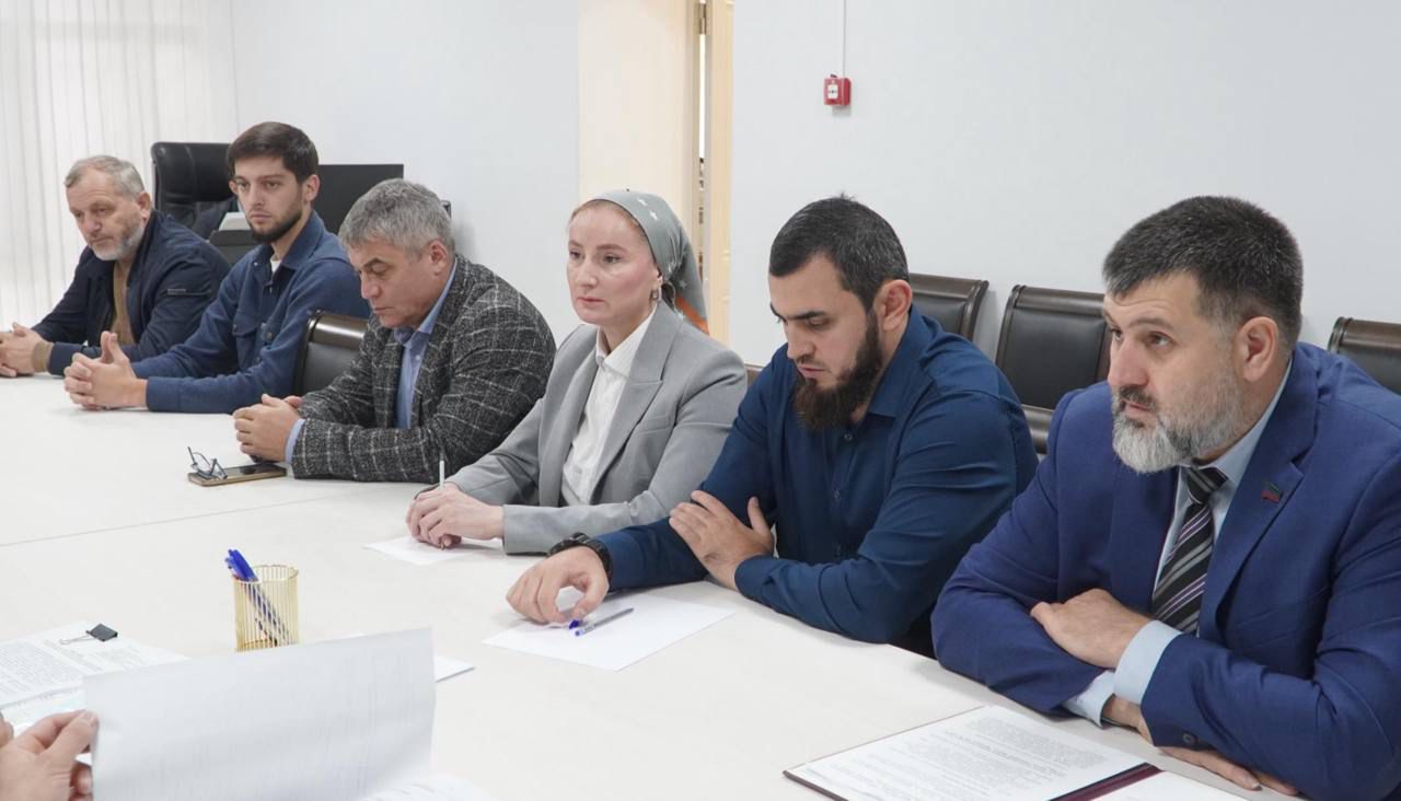 Рабочая группа по подготовке к отопительному сезону 2025-2026 гг. провела совещание в Каспийской администрации